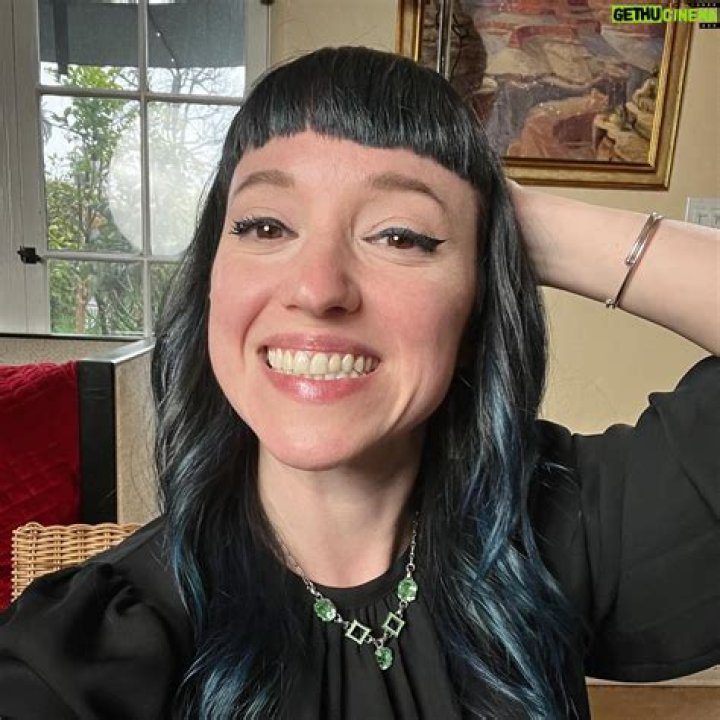 Amy Shira Teitel Net Worth, Age, Height, Bio, Birthday, Wiki!
