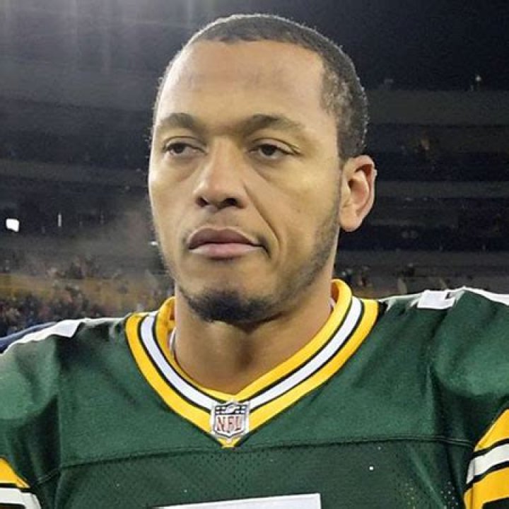 Brett Hundley - Net Worth, Age, Height, Birthday, Bio, Wiki!