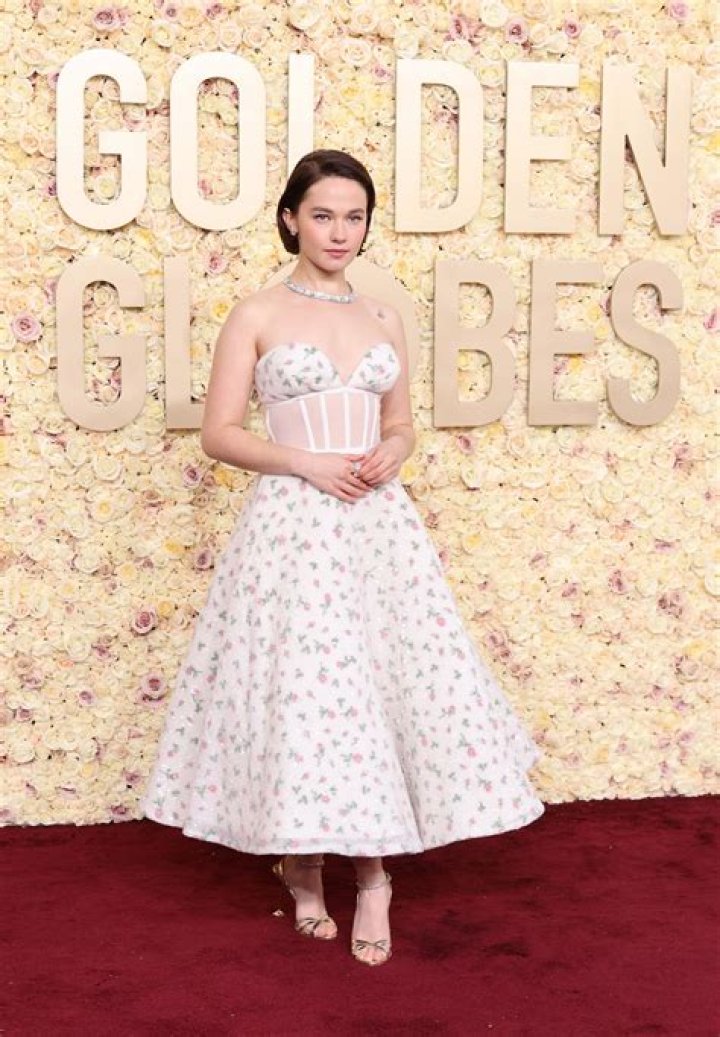 Cailee Rae Net Worth, Age, Height, Bio, Birthday, Wiki!