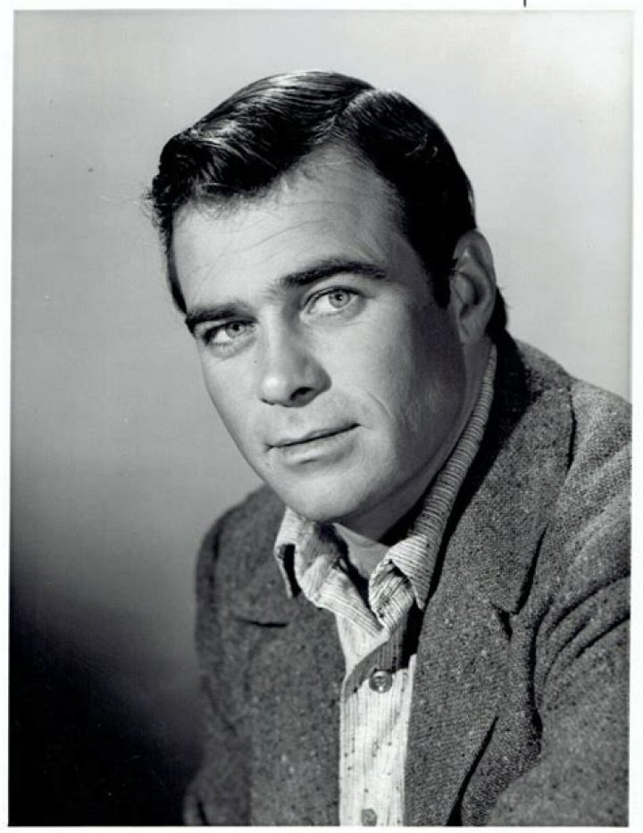 Glenn Corbett Net Worth, Age, Height, Bio, Birthday, Wiki!
