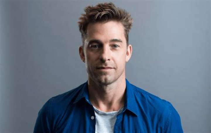 Scott Speedman Net Worth 2024, Age, Height, Bio, Birthday, Wiki!