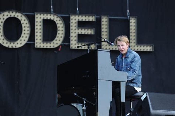 Tom Odell Net Worth, Age, Height, Bio, Birthday, Wiki!